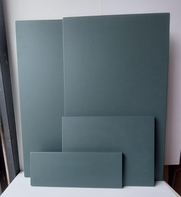 ANTA_PER_MOBILI_CUCINA_E_MOBILI_VARI_IN_LEGNO_MDF_CON_RIVESTIMENTO_POLIMERICO_MODELLO_RAGGIO3_COLORE_VERDE_BOTTIGLIA